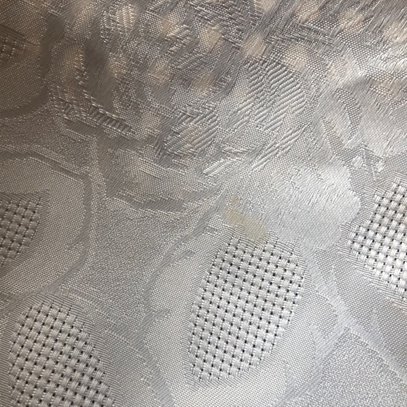 Vintage Floral White Lace Placemat Pair with Roses - Picture 13 of 15